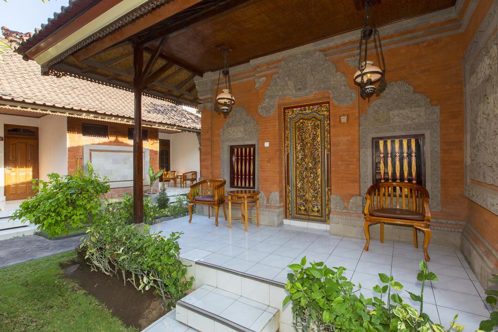 Surya Tropical Kuta Hotel Kuta  Ngoại thất bức ảnh