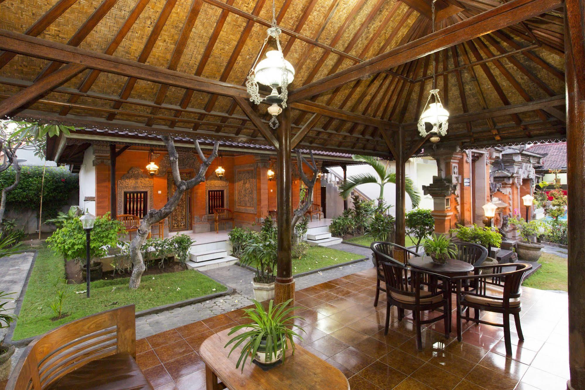 Surya Tropical Kuta Hotel Kuta  Ngoại thất bức ảnh