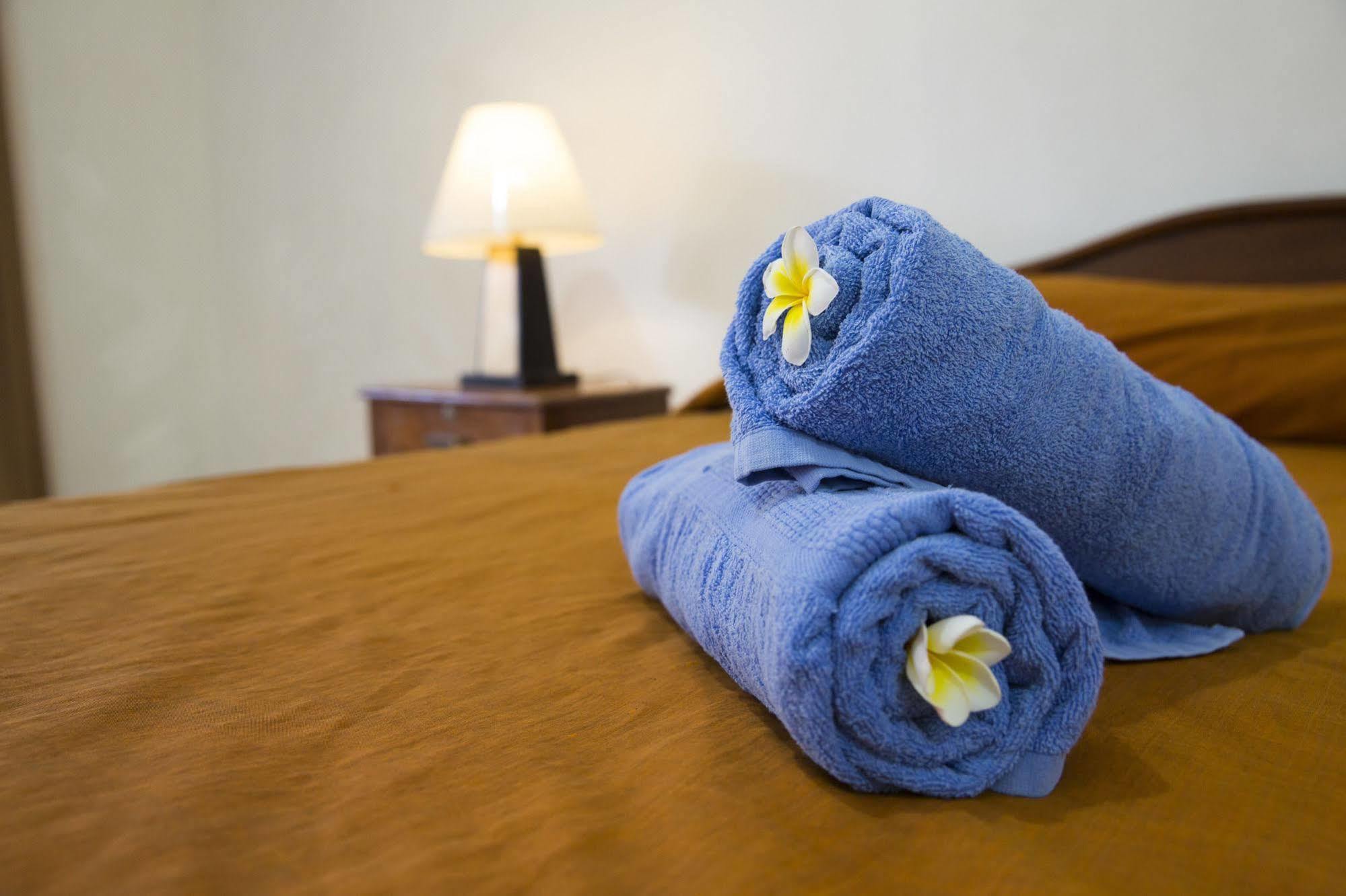 Surya Tropical Kuta Hotel Kuta  Ngoại thất bức ảnh