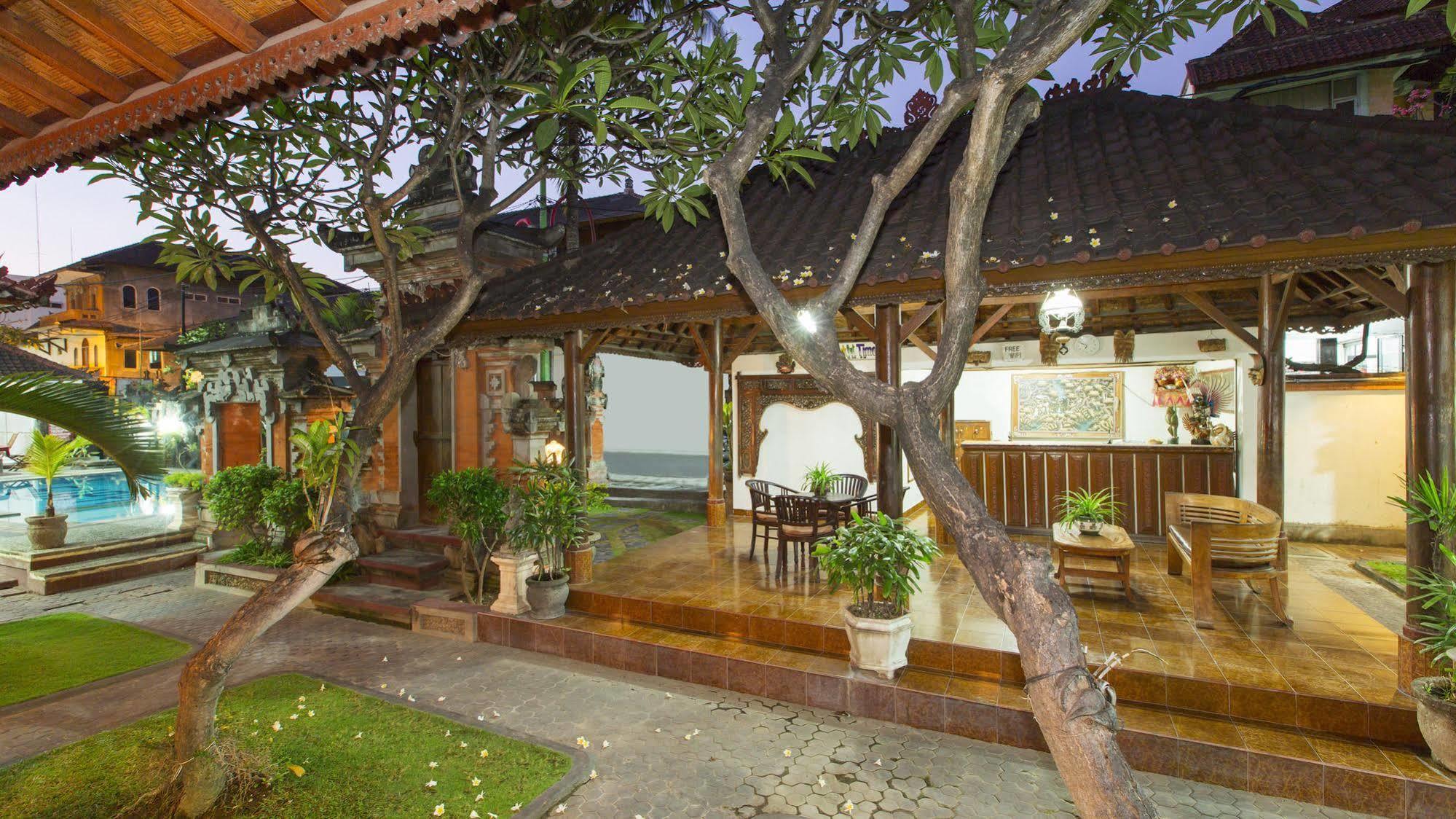 Surya Tropical Kuta Hotel Kuta  Ngoại thất bức ảnh