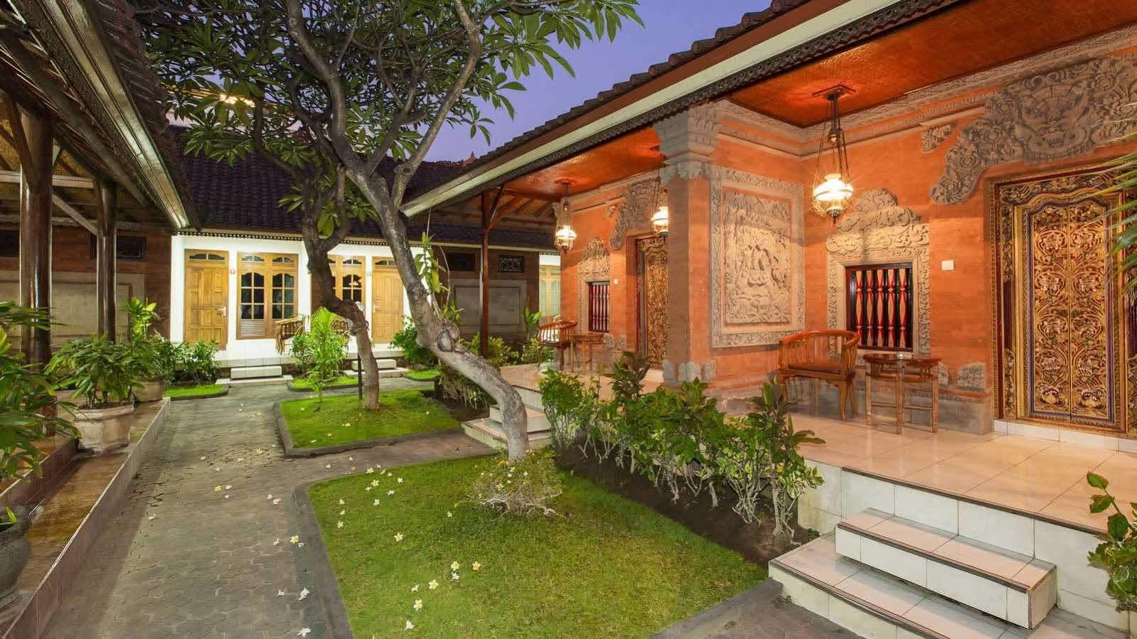 Surya Tropical Kuta Hotel Kuta  Ngoại thất bức ảnh