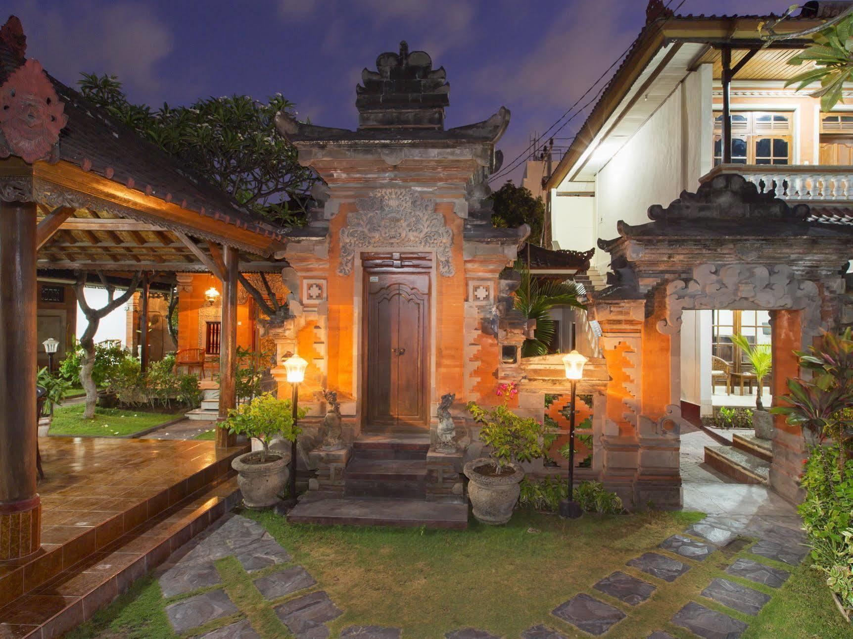 Surya Tropical Kuta Hotel Kuta  Ngoại thất bức ảnh