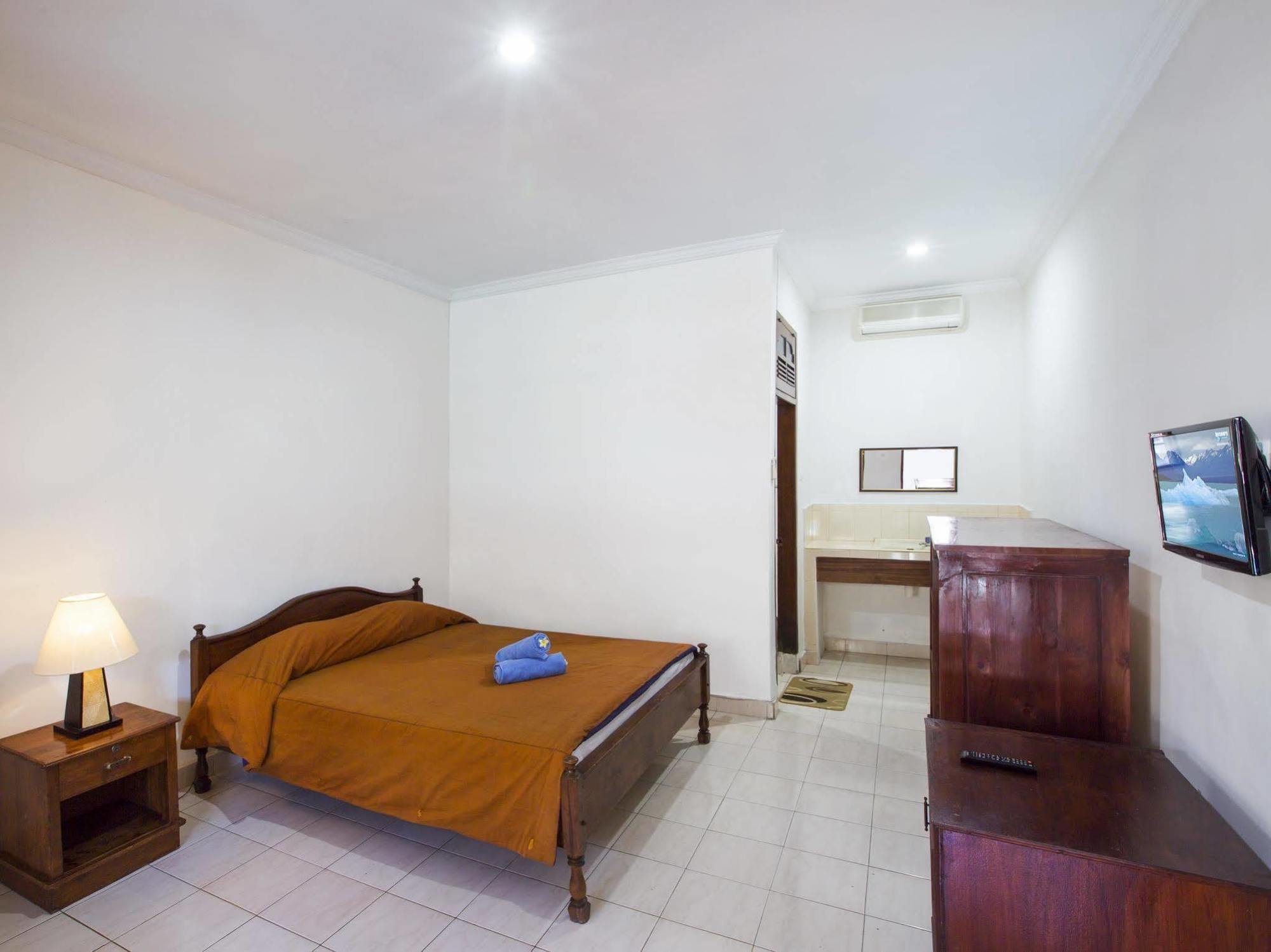 Surya Tropical Kuta Hotel Kuta  Ngoại thất bức ảnh