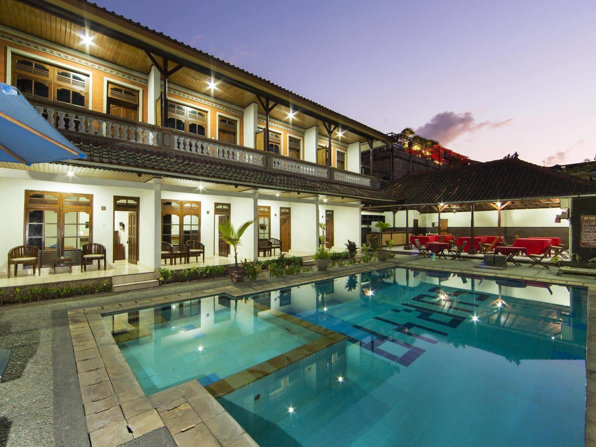 Surya Tropical Kuta Hotel Kuta  Ngoại thất bức ảnh