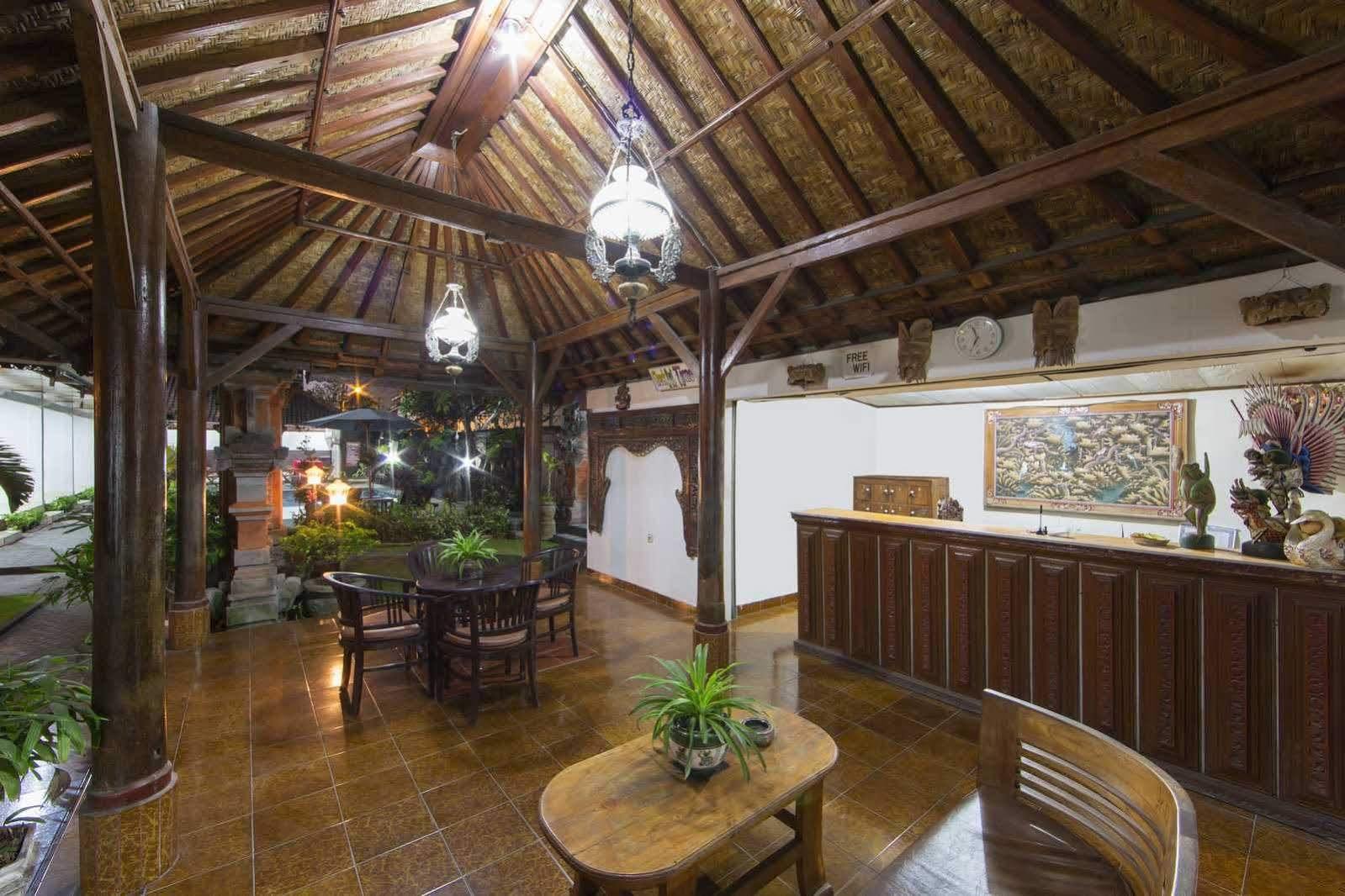 Surya Tropical Kuta Hotel Kuta  Ngoại thất bức ảnh